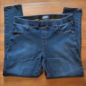 Ladies pull on jeans